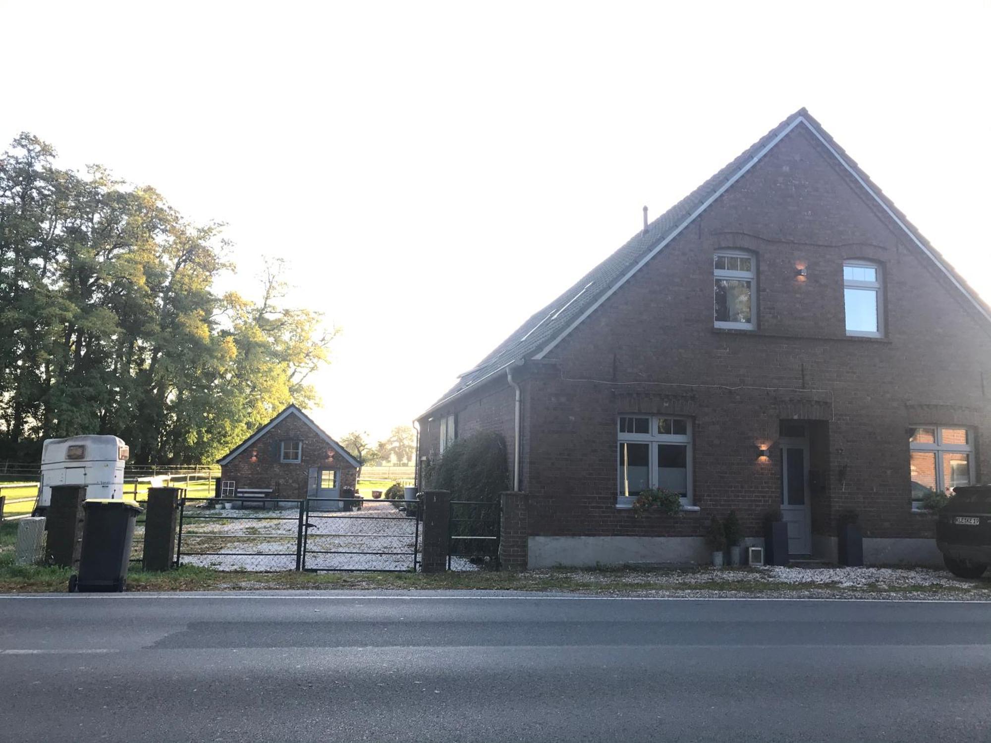 Ks Kotten Bed And Breakfast Rees Exteriör bild